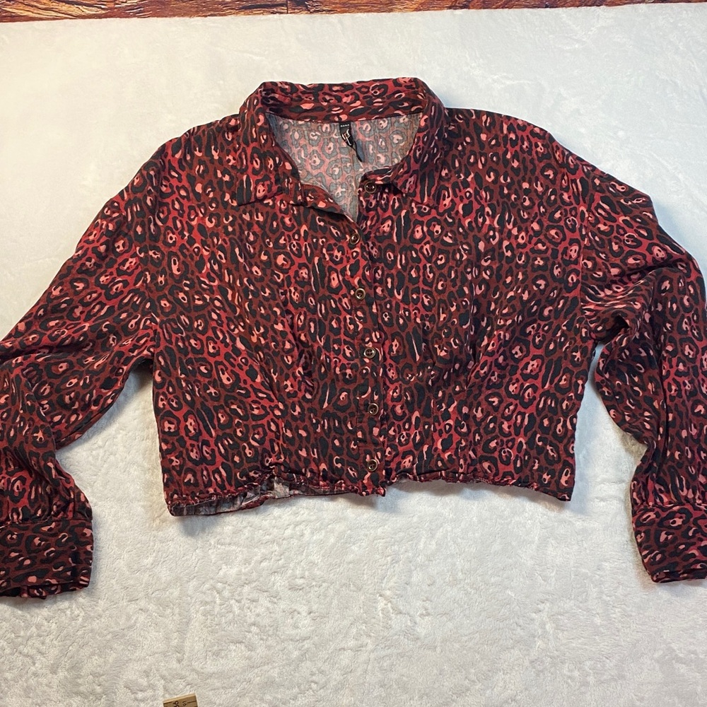 Zara Red and Black Leopard-Print Button-Down Crop Shirt